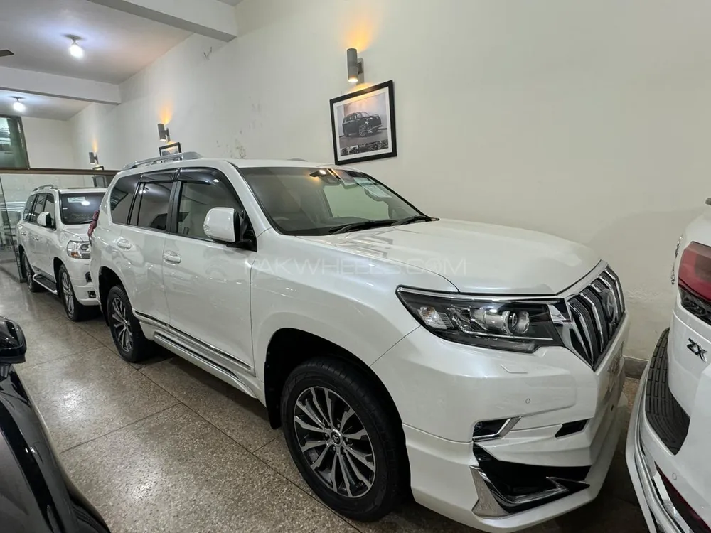 Toyota Prado 2017 for Sale in Lahore Image-1