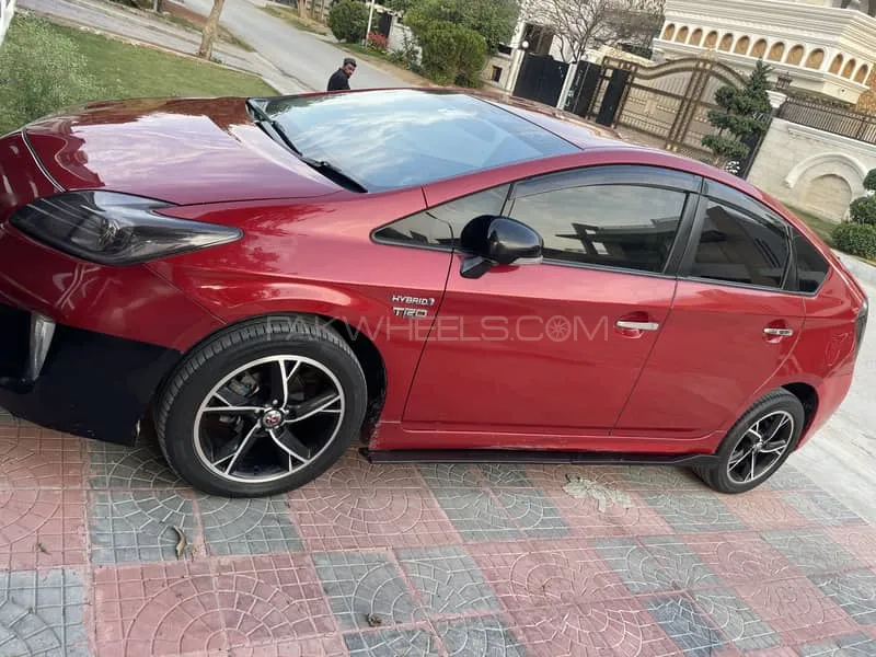 Toyota Prius 2012 for Sale in Islamabad Image-1