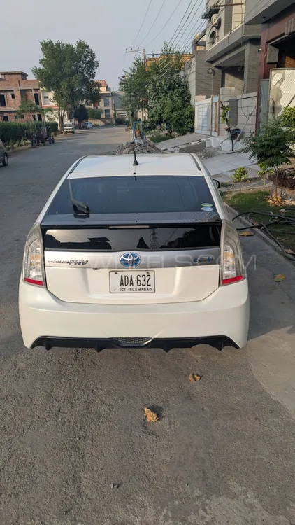Toyota Prius 2013 for Sale in Faisalabad Image-1