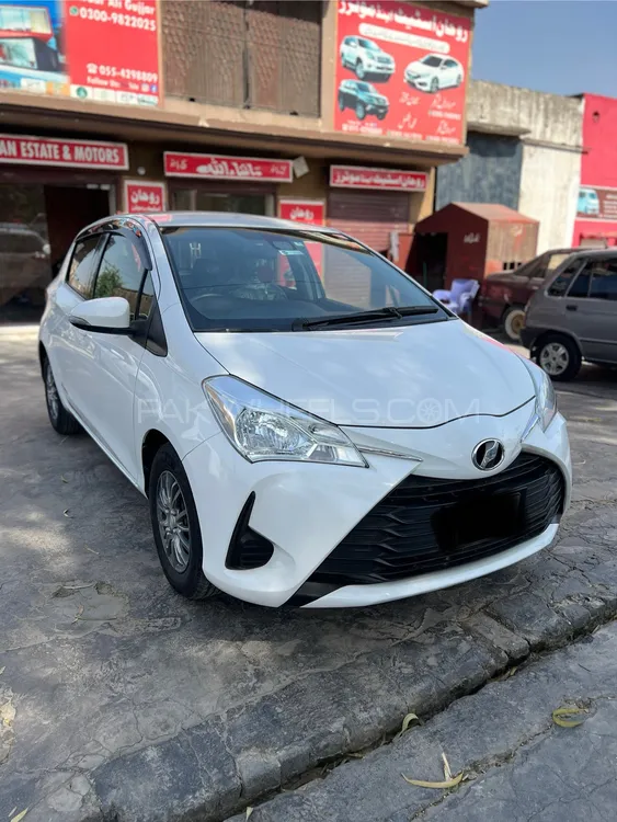 Toyota Vitz 2017 for Sale in Gujranwala Image-1