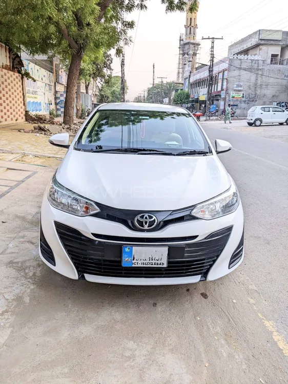 Toyota Yaris Sedan 2021 for Sale in Lahore Image-1