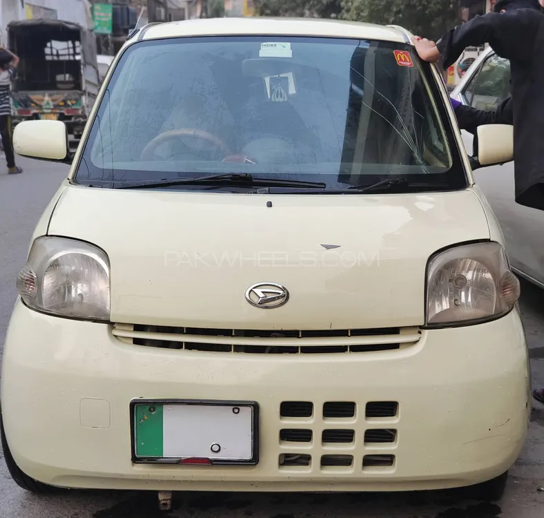 Daihatsu Esse 2010 for Sale in Lahore Image-1