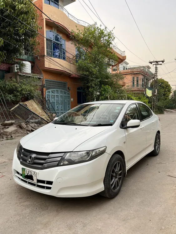 Honda City 2011 for Sale in Lahore Image-1
