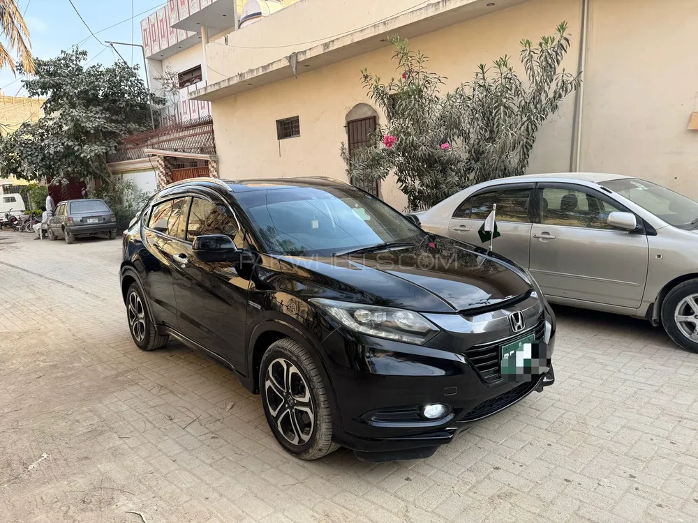 Honda Vezel 2014 for Sale in Karachi Image-1