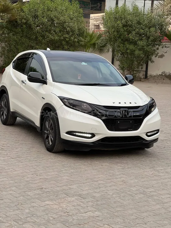 Honda Vezel 2016 for Sale in Multan Image-1