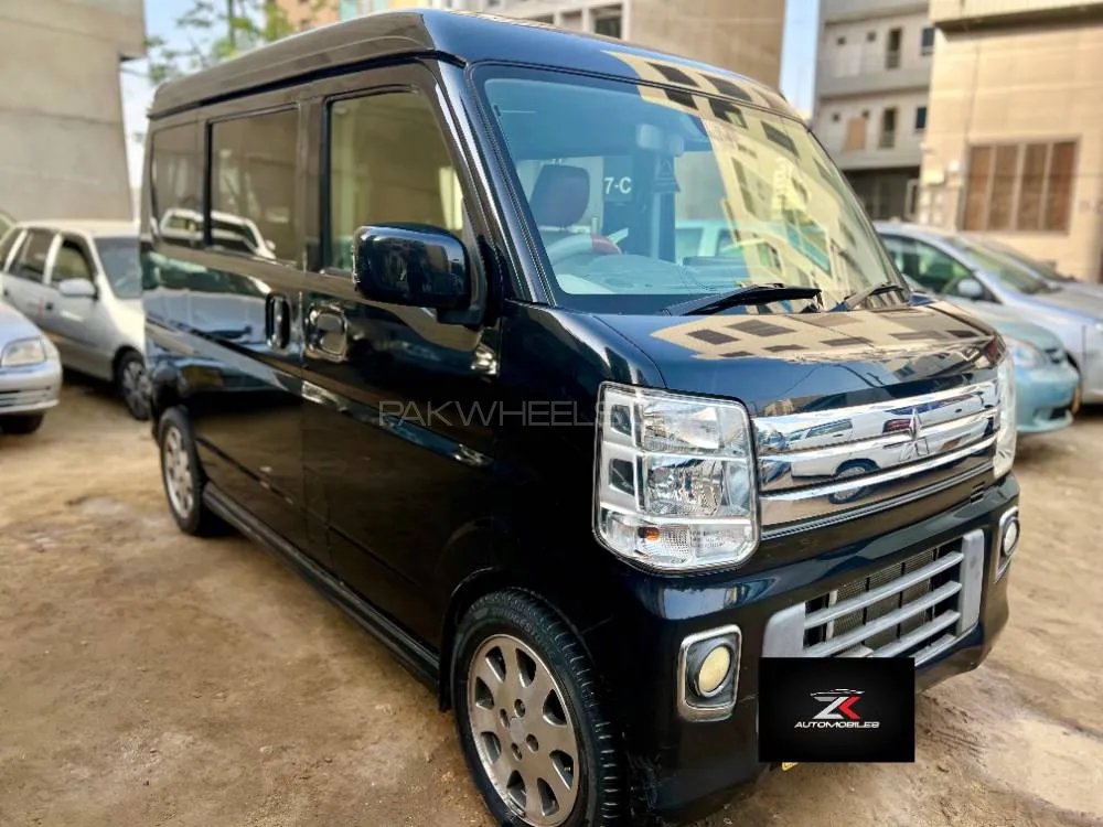 Mitsubishi Town Box 2015 for Sale in Karachi Image-1