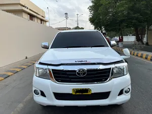 Toyota Hilux Vigo Champ GX 2015 for Sale