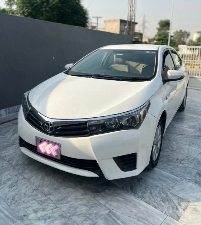 Toyota Corolla 2015 for Sale in Faisalabad Image-1