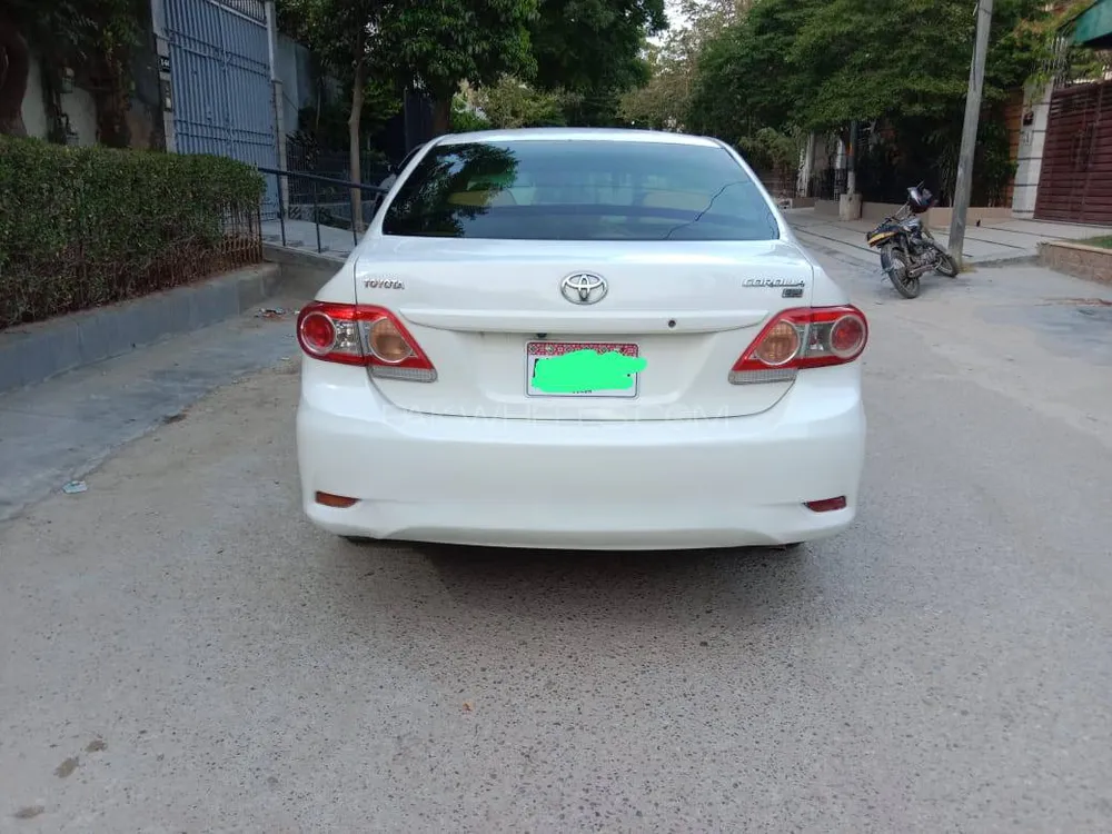 Toyota Corolla 2011 for Sale in Karachi Image-1