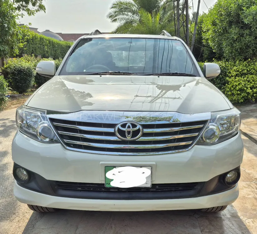 Toyota Fortuner 2013 for Sale in Lahore Image-1