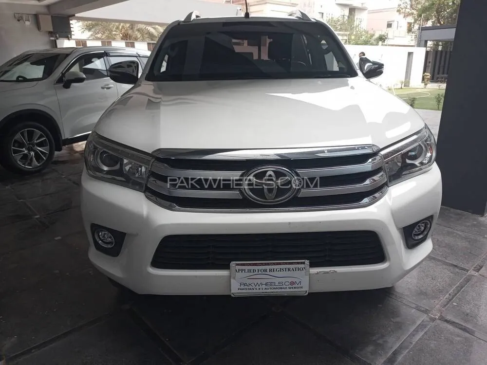 Toyota Hilux 2018 for Sale in Faisalabad Image-1