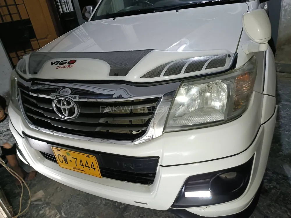 Toyota Hilux 2016 for Sale in Hyderabad Image-1