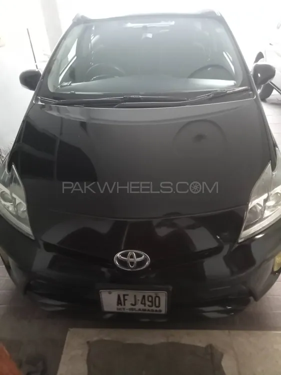 Toyota Prius 2014 for Sale in Lahore Image-1