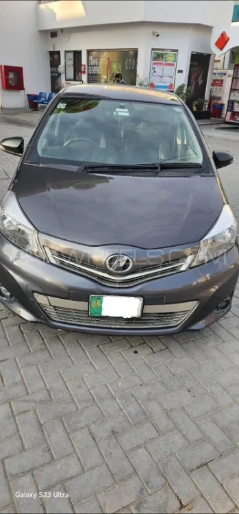 Toyota Vitz 2014 for Sale in Islamabad Image-1