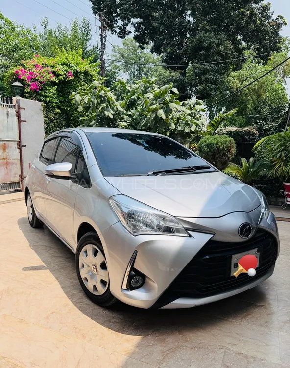 Toyota Vitz 2018 for Sale in Hayatabad Image-1