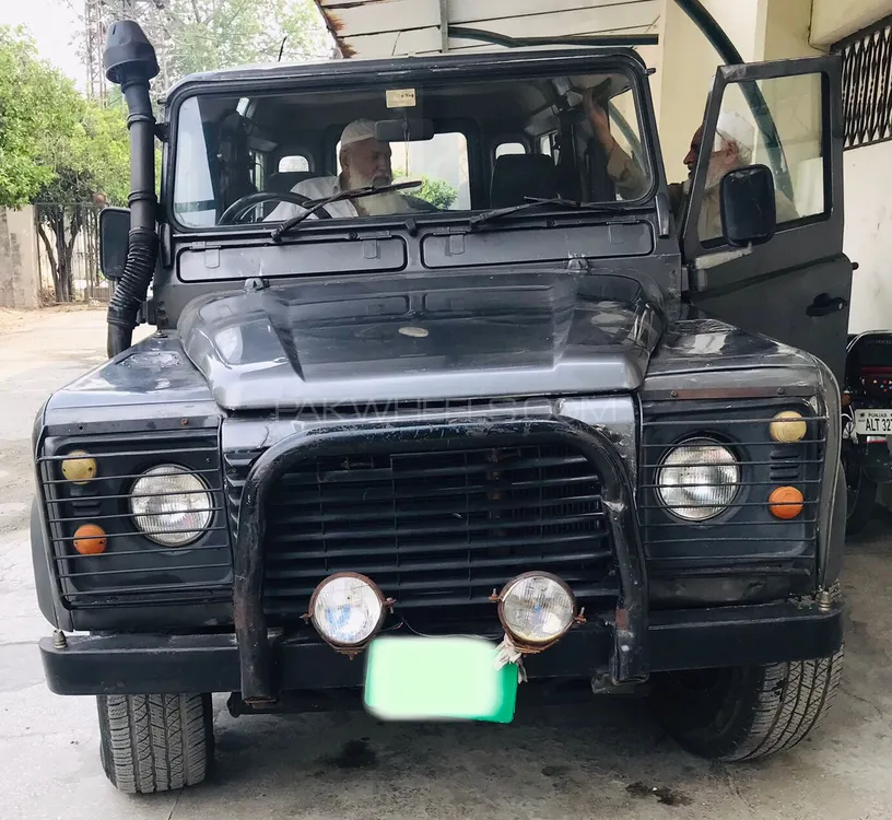Land Rover Defender 2005 for Sale in Lahore Image-1