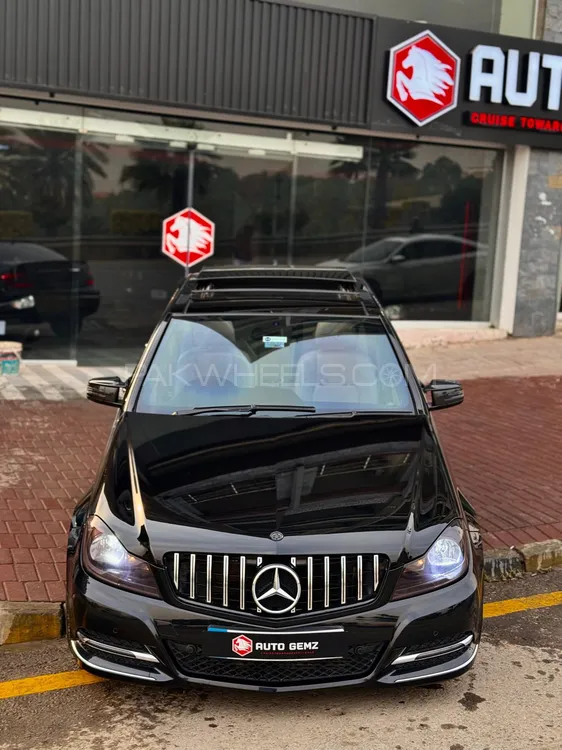 Mercedes Benz C Class 2011 for Sale in Islamabad Image-1
