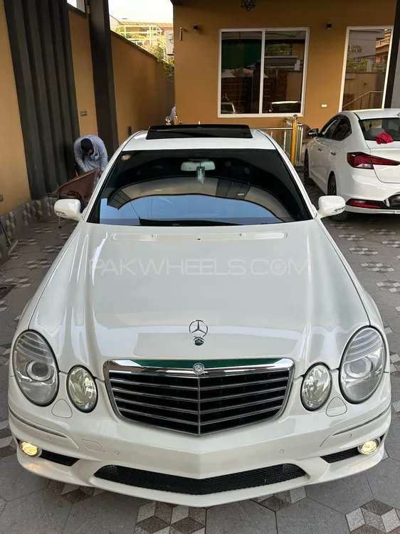Mercedes Benz E Class 2009 for Sale in Peshawar Image-1