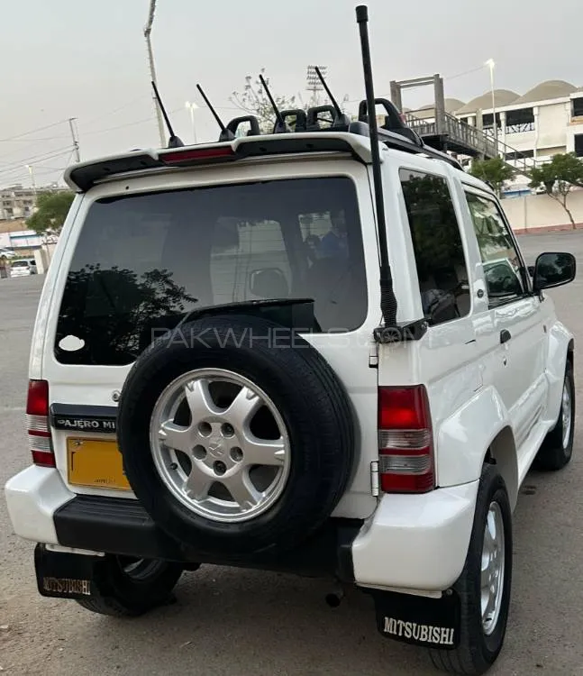 Mitsubishi Pajero Junior 1998 for Sale in Karachi Image-1