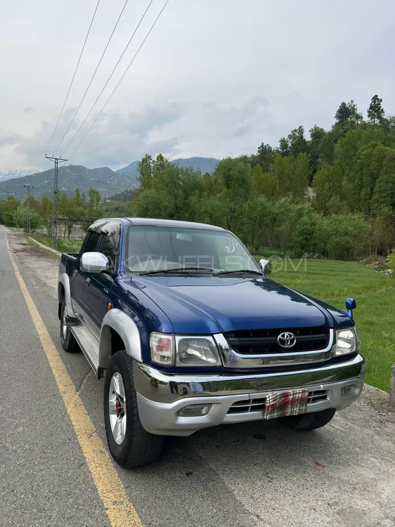 Toyota Hilux 2002 for Sale in Islamabad Image-1
