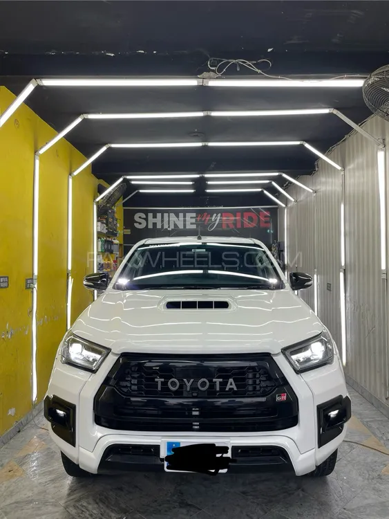 Toyota Hilux 2017 for Sale in Islamabad Image-1
