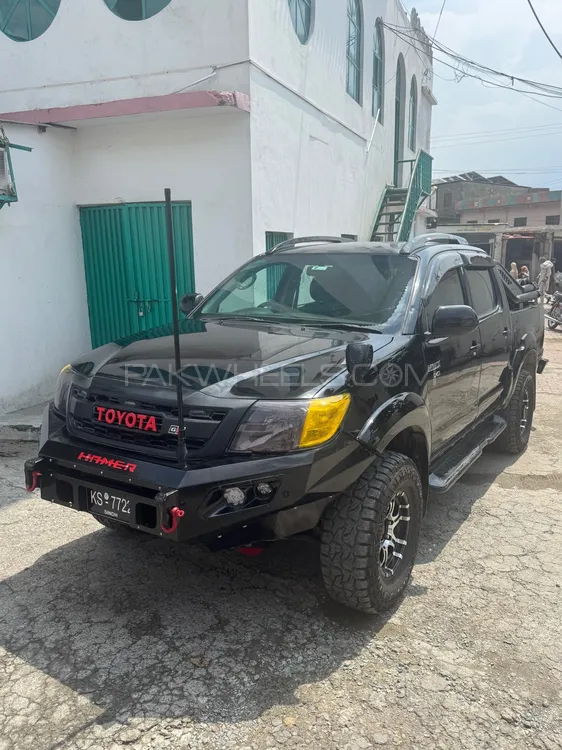 Toyota Hilux 2012 for Sale in Mansehra Image-1