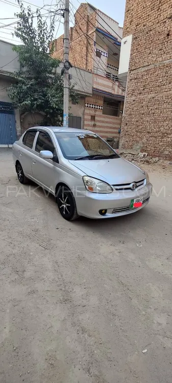 Toyota Platz 2007 for Sale in Gojra Image-1