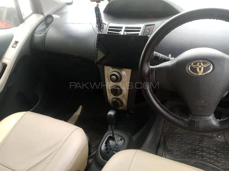 Toyota Vitz 2005 for Sale in Ghotki Image-1