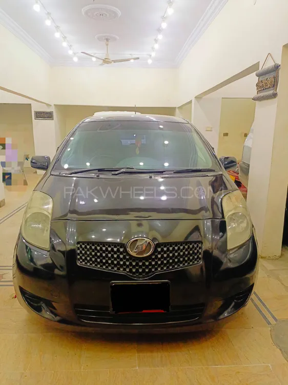 Toyota Vitz 2007 for Sale in Karachi Image-1