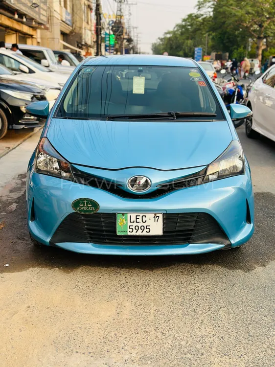 Toyota Vitz 2015 for Sale in Lahore Image-1