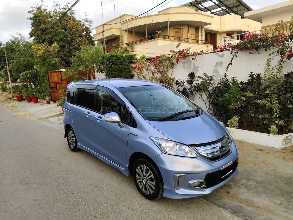 Honda Freed 2012 for Sale in Karachi Image-1