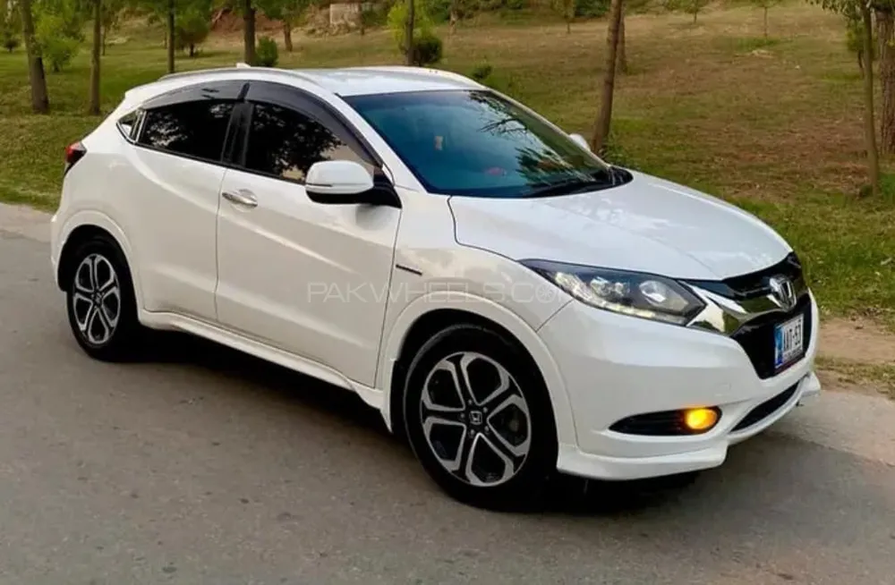 Honda Vezel 2013 for Sale in Chakwal Image-1