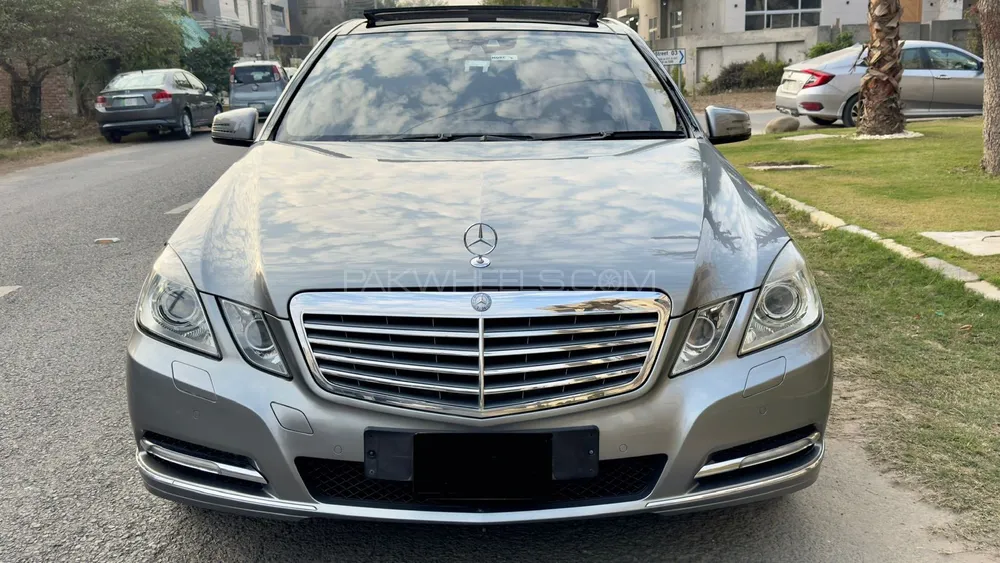 Mercedes Benz E Class 2012 for Sale in Lahore Image-1