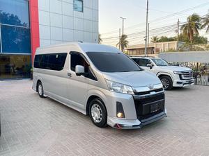 Toyota Hiace Commuter AT
2.8 Diesel Thailand (new shape)
Model: 2020
Mileage: 47,000 km 
Unregistered 
Fresh Import 2025

*14 seater 
*Autodoor
*Dual AC 
*Body kitted 
*GDH322

Calling and Visiting Hours

11:00 AM to 7:00 PM