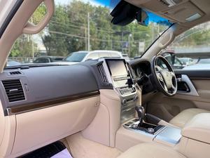 Land Cruiser AX 
Model: 2020
Mileage: 33,000 km 
Unregistered 

*Original TV + 4 cameras  
*7 Seater  
*Sunroof
*Beige room

Calling and Visiting Hours

Monday to Saturday

11:00 AM to 7:00 PM
