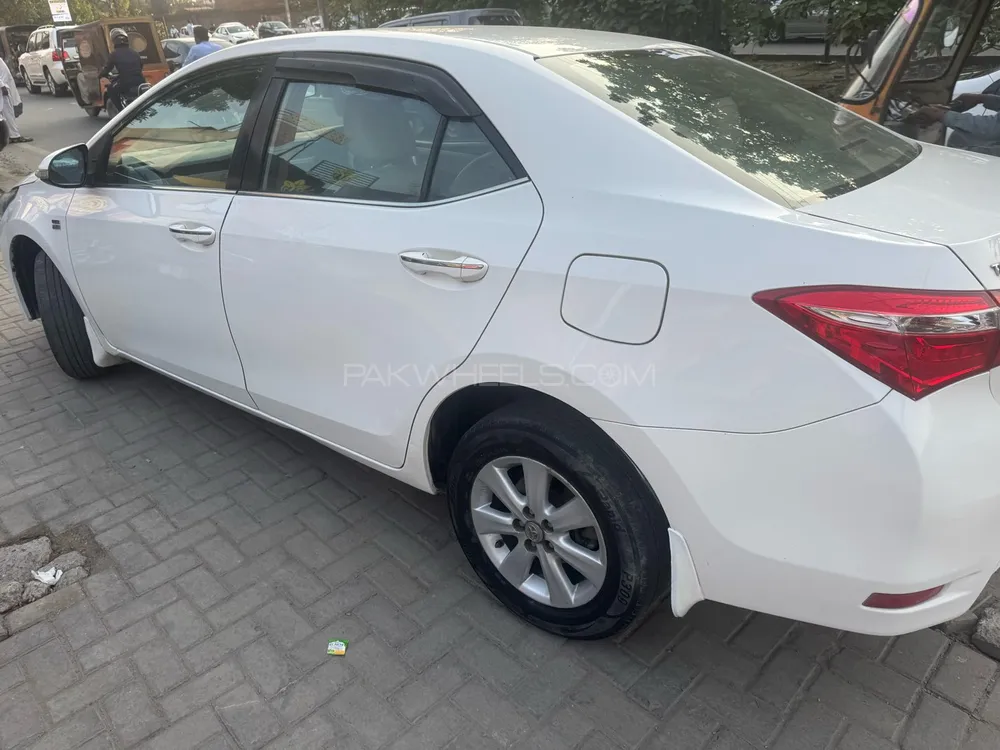 Toyota Corolla 2016 for Sale in Lahore Image-1