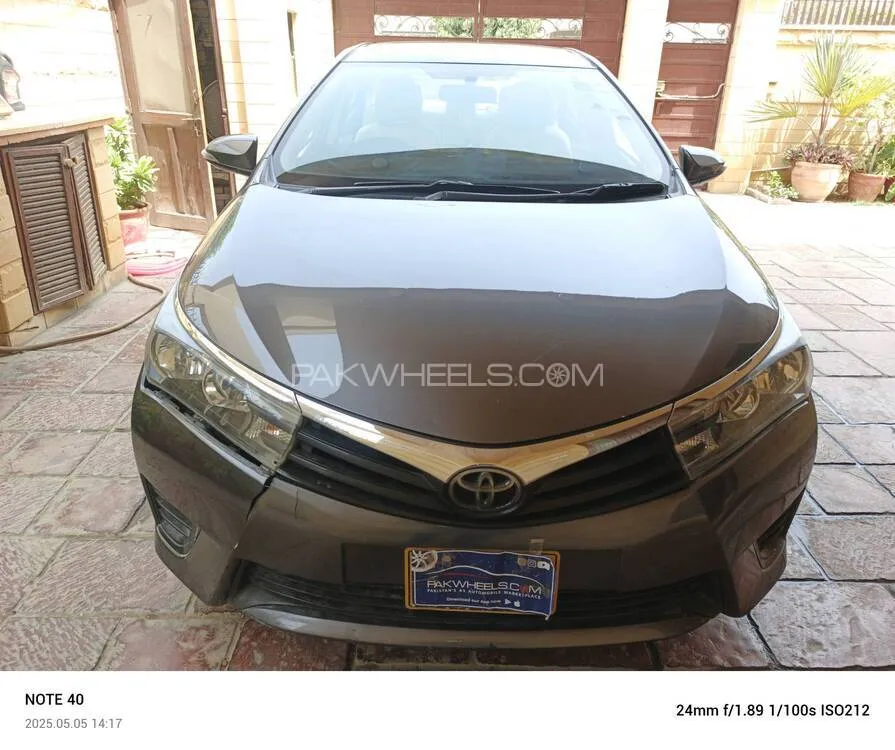 Toyota Corolla 2017 for Sale in Karachi Image-1