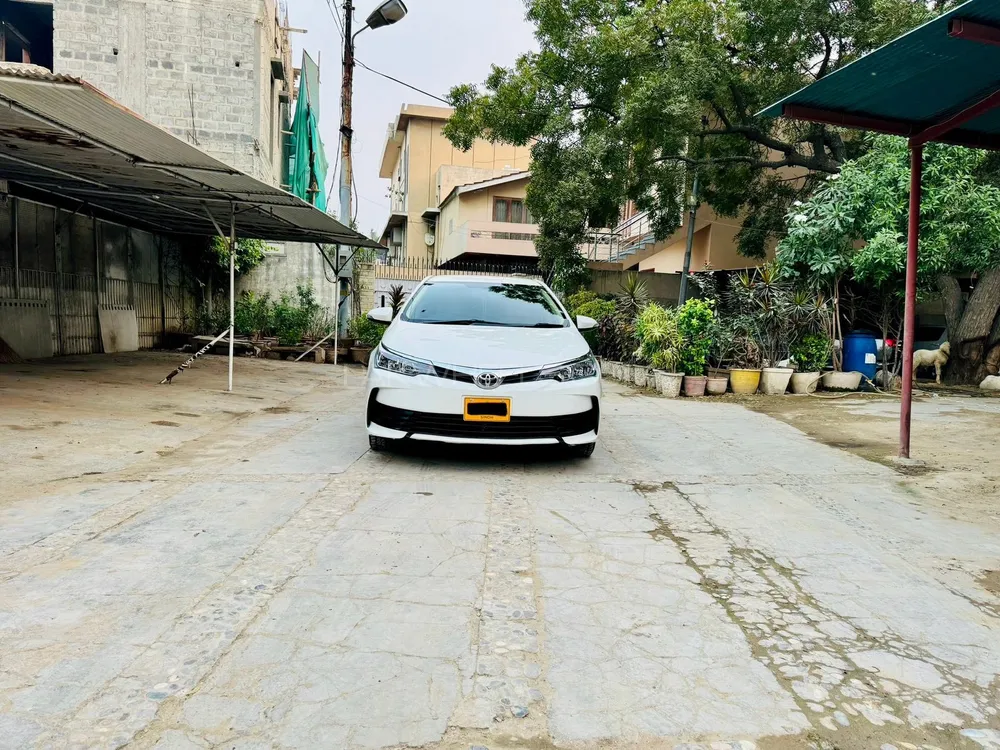 Toyota Corolla 2019 for Sale in Karachi Image-1