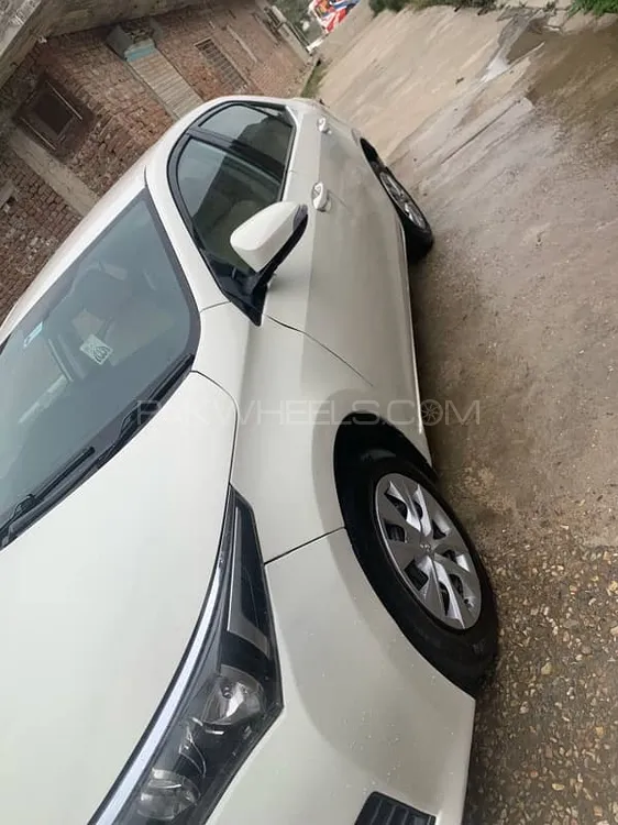 Toyota Corolla 2015 for Sale in Gujrat Image-1