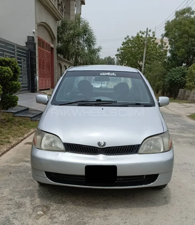 Toyota Platz 2000 for Sale in Okara Image-1