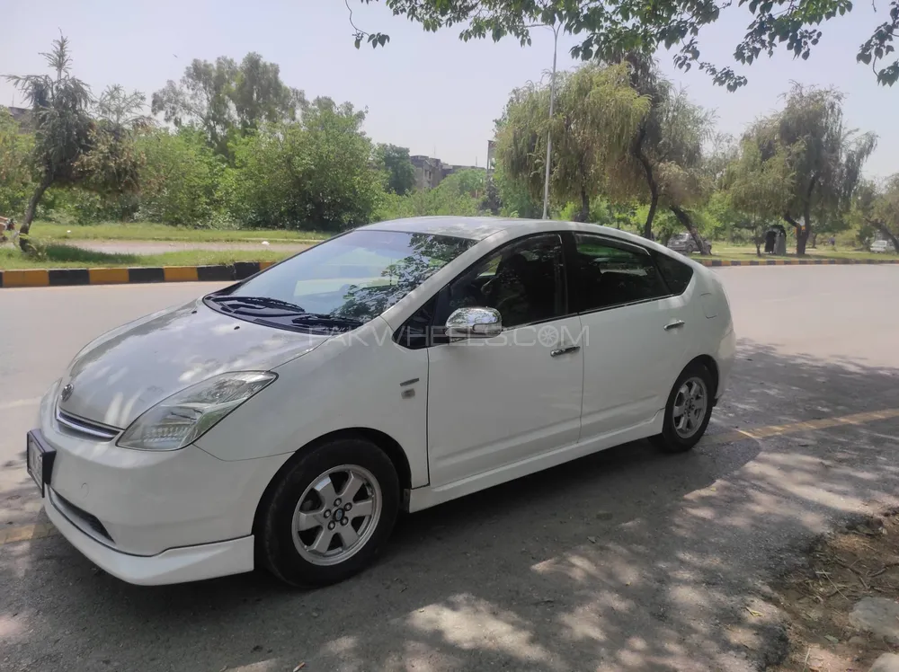 Toyota Prius 2007 for Sale in Islamabad Image-1
