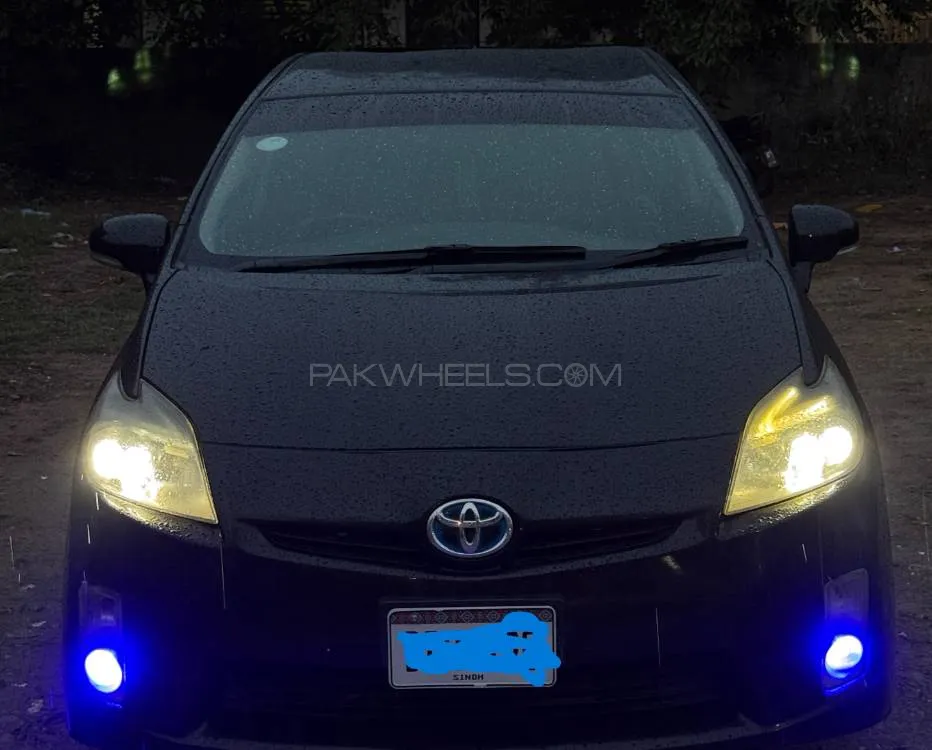Toyota Prius 2011 for Sale in Islamabad Image-1
