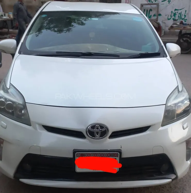 Toyota Prius 2014 for Sale in Karachi Image-1