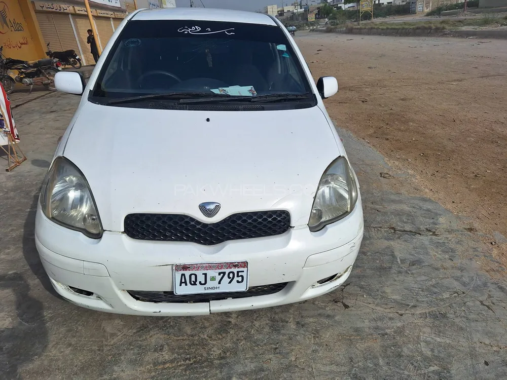 Toyota Vitz 2005 for Sale in Karachi Image-1