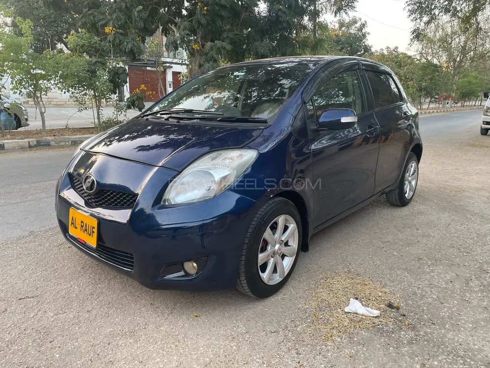 Toyota Vitz 2009 for Sale in Karachi Image-1