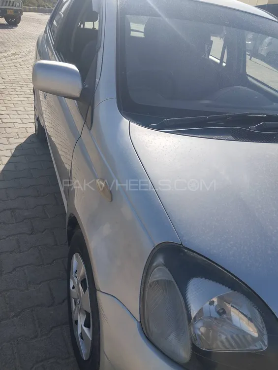 Toyota Vitz 2000 for Sale in Quetta Image-1