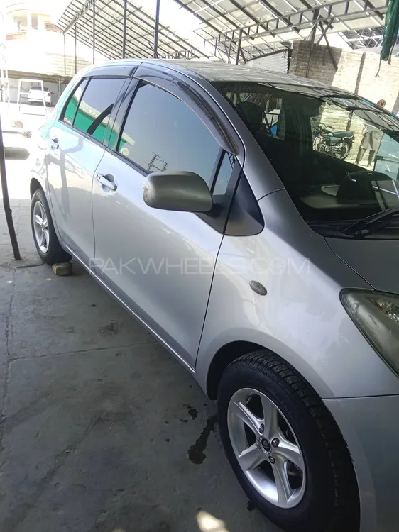 Toyota Vitz 2006 for Sale in Charsadda Image-1