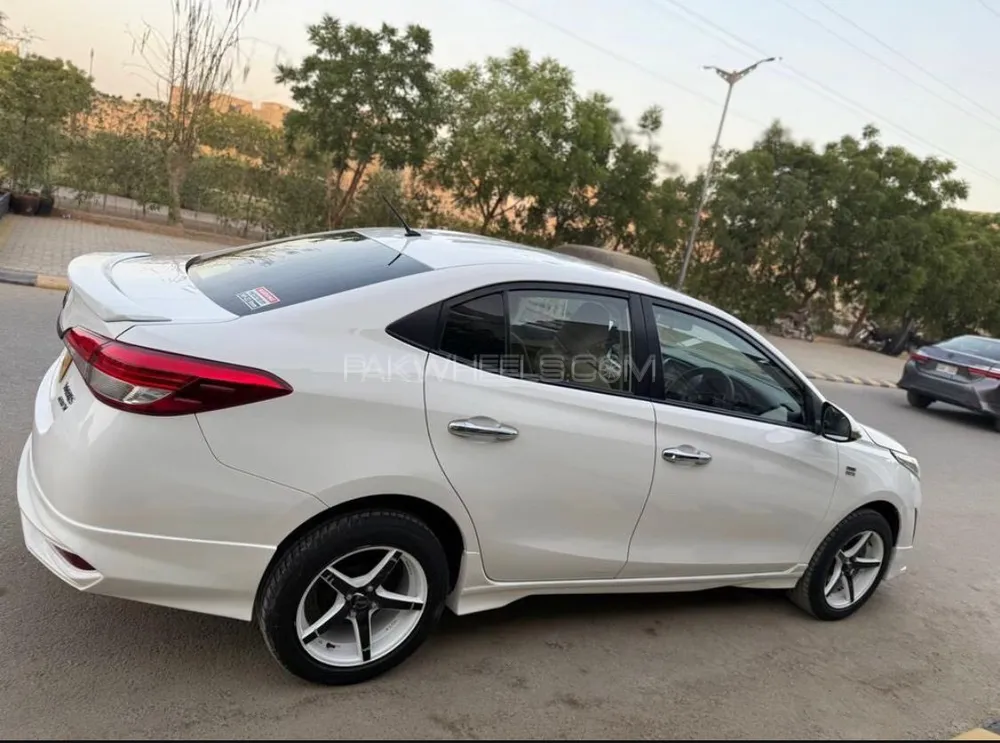Toyota Yaris Sedan 2020 for Sale in Karachi Image-1