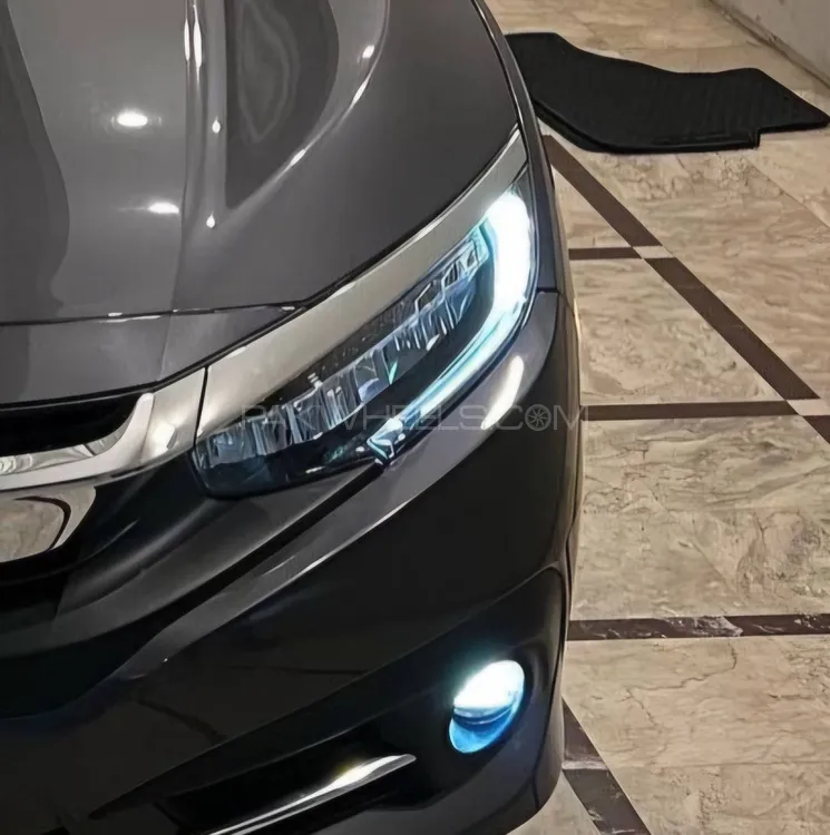 honda civic Image-1