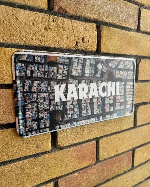 Karachi Metal Licence Plate Image-1